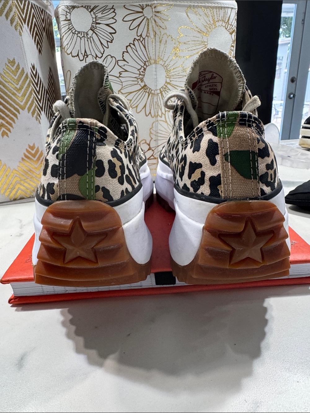 Converse Unisex Leopard Platform Sneaker with Chunky White Sole - Picture 4 of 9